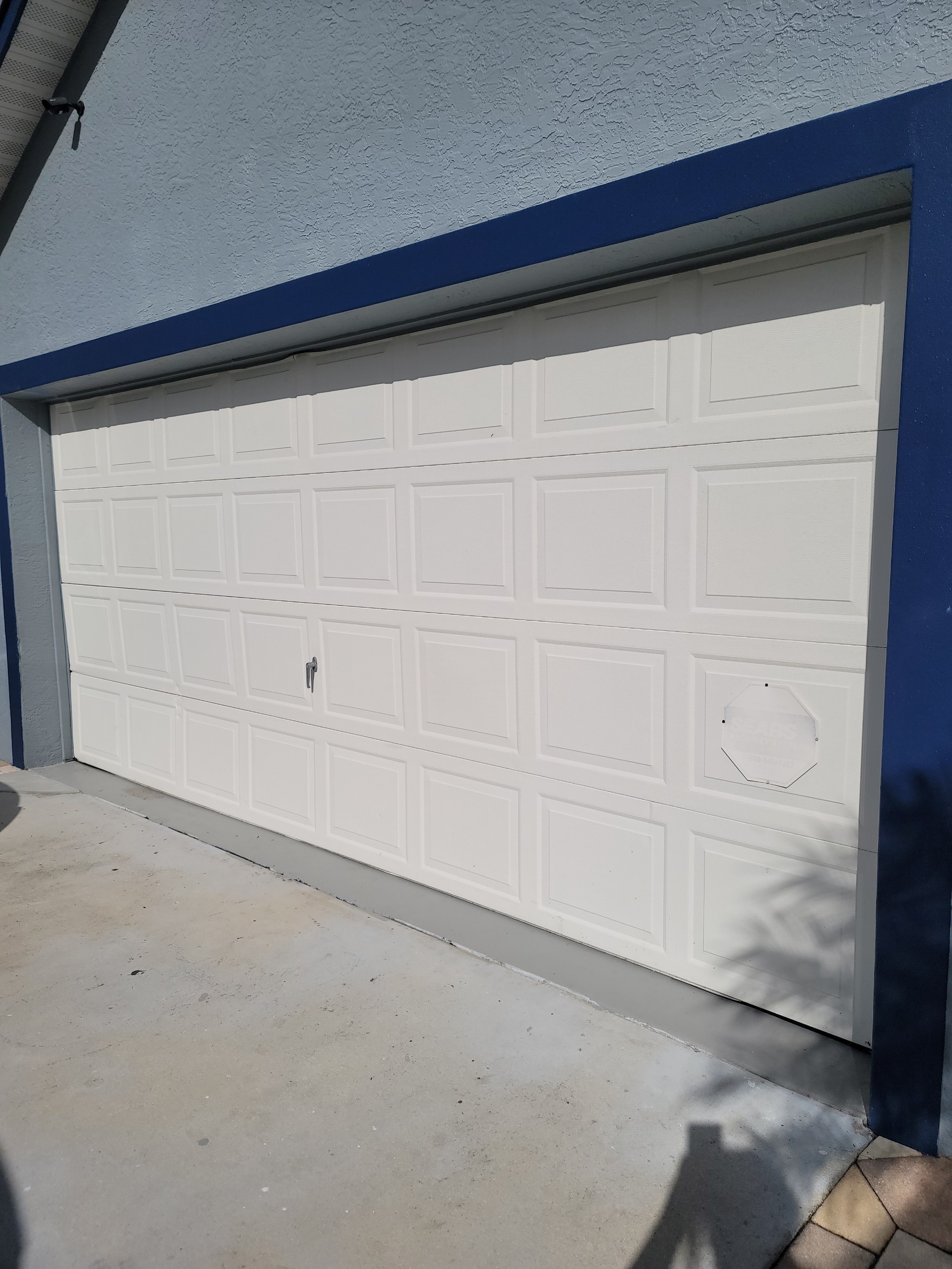 Garage door repair service